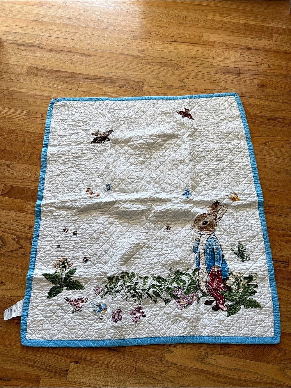 The World of Peter Rabbit Peter Rabbit Quilt White & Blue Cotton NWT